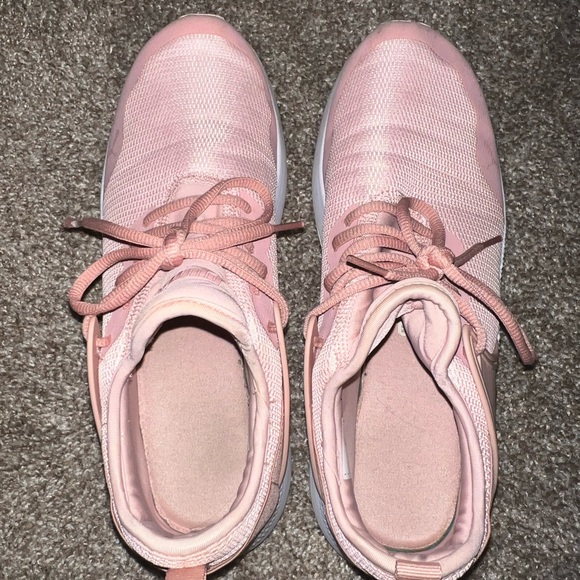 Puma sneakers - Picture 2 of 3